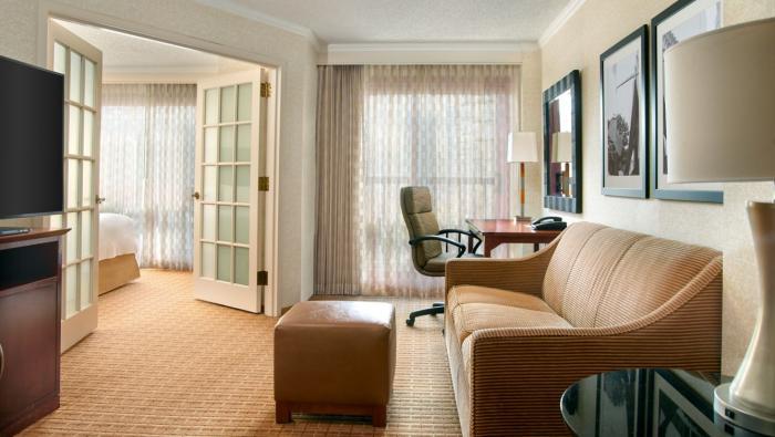 Atlanta Marriott Suites Midtown Room photo